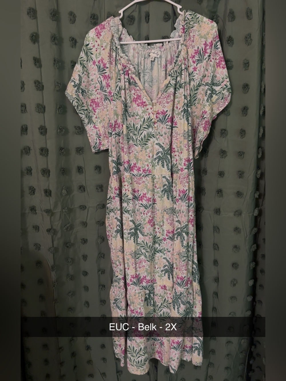 PLUS SIZE Wonderly Floral Maxi Dress